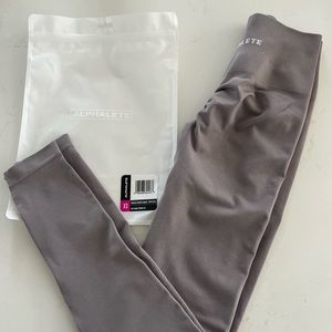 SUPER RARE BRAND NEW WITH TAGS IN BAG Alphalete Amplify Leggings XS Storm Grey